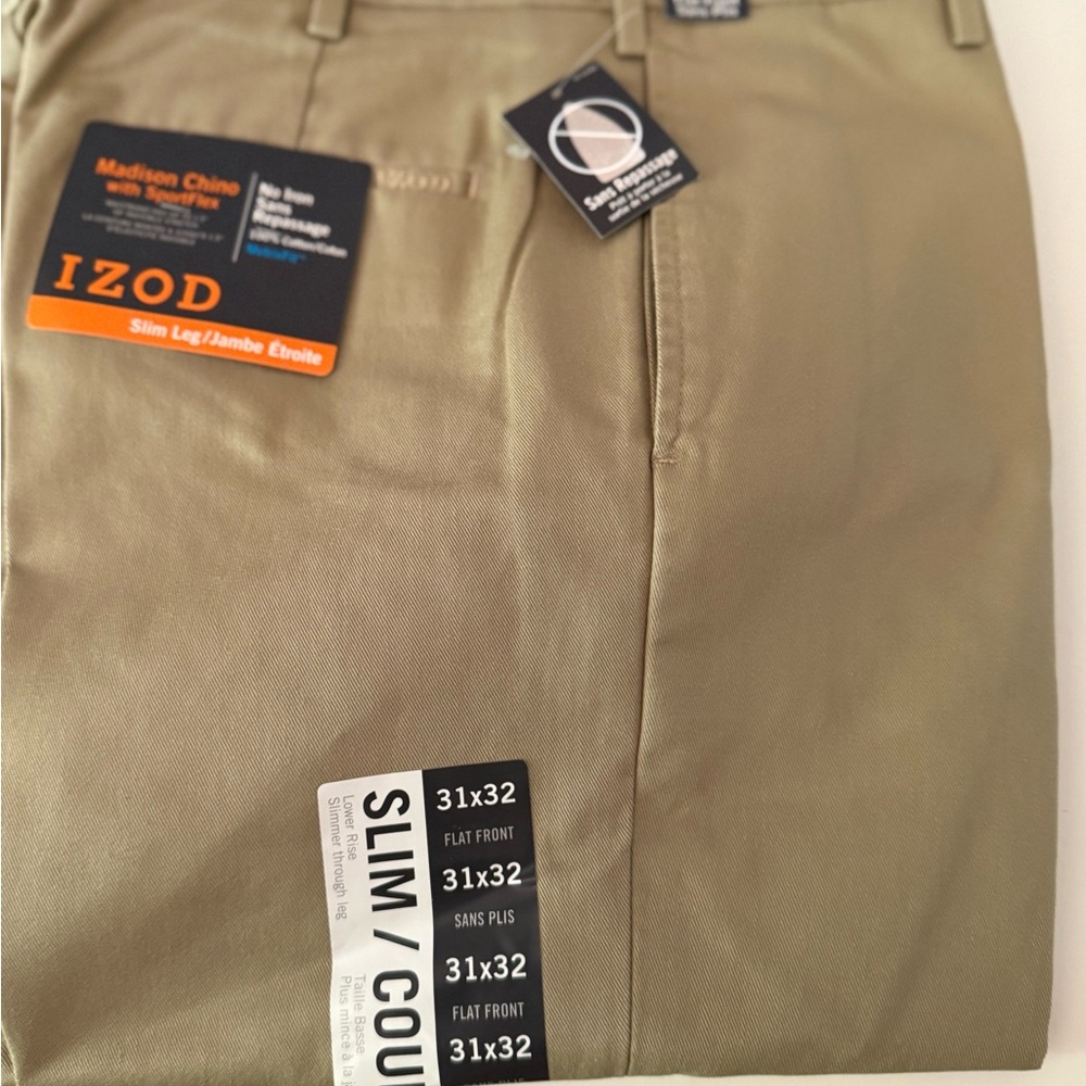 Izod Men's Slim Flat-Front Chinos in Khaki Men’s 31W x32L NEW